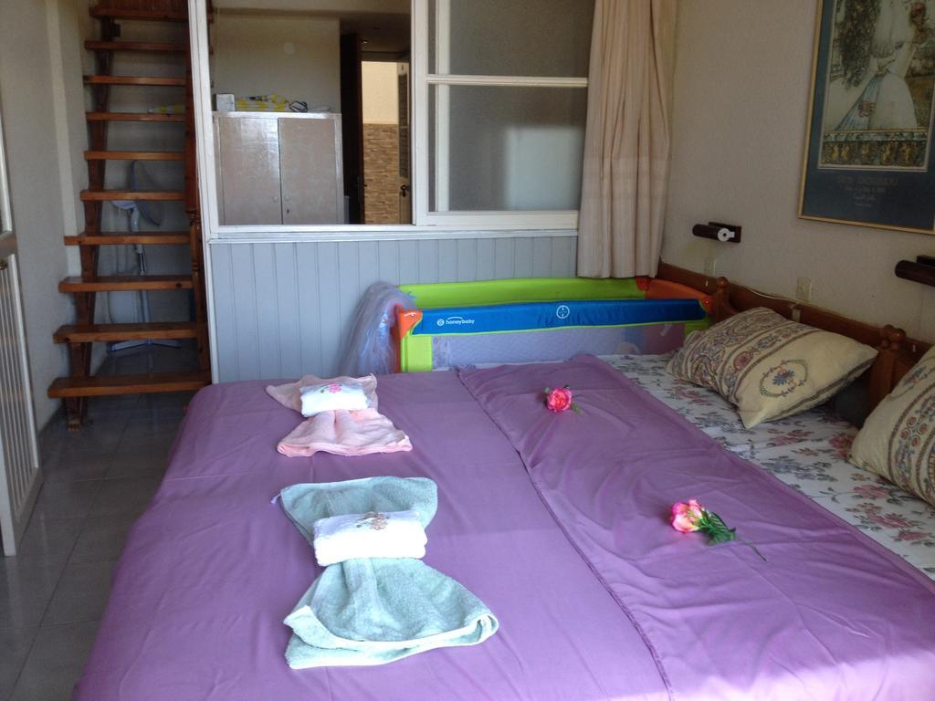 Alkyonis Apartment *